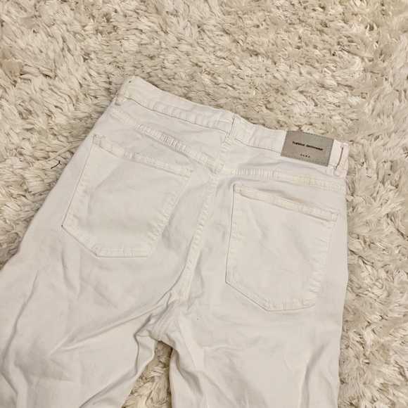 Zara—White Jeans - Picture 3 of 4